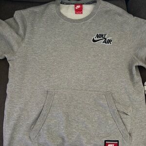 Medium Nike Air tee sweatshirt